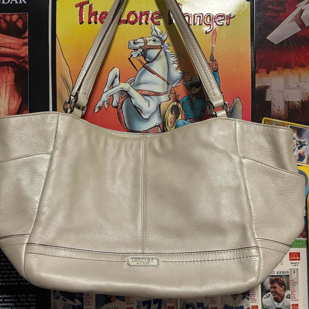 COACH PARK LEATHER CARRIE TOTE F23284 SV/PARCHMENT